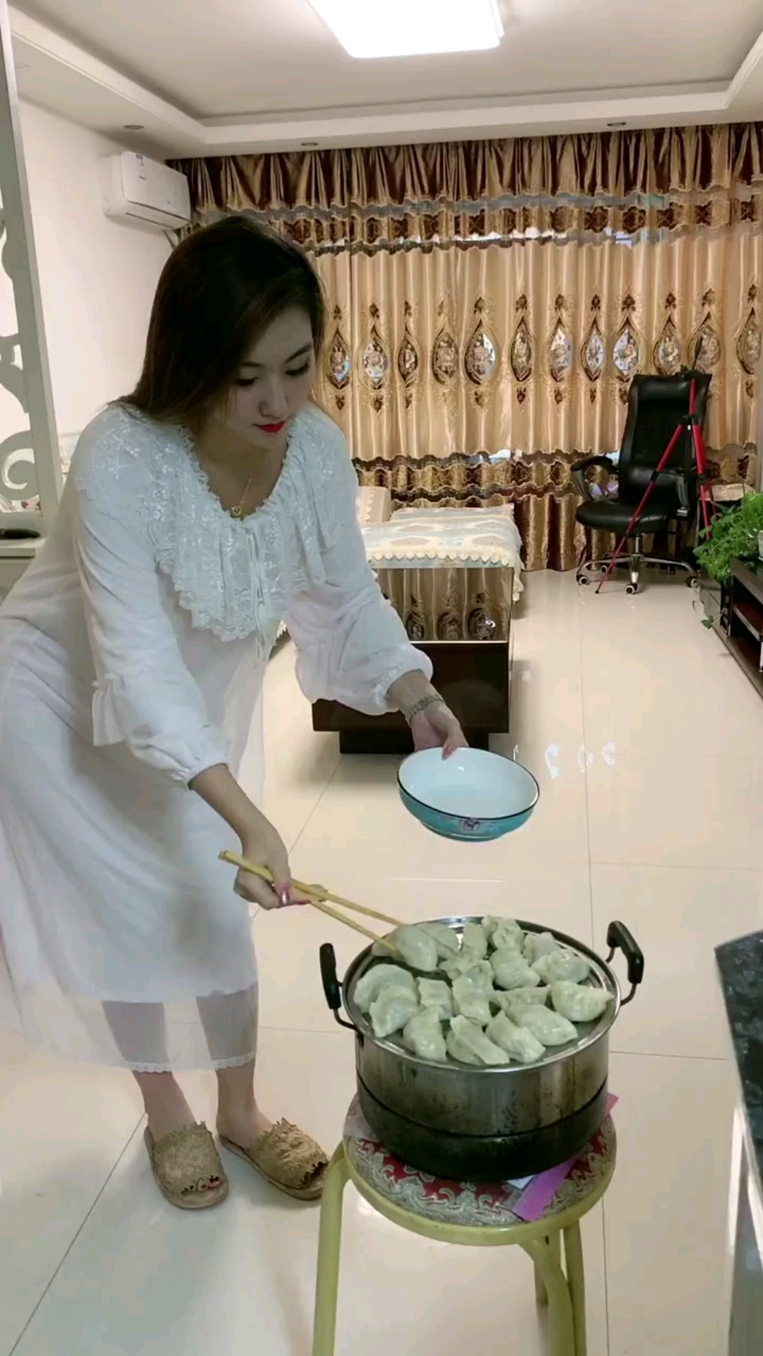 美女#会做饭的女人不好找了哦