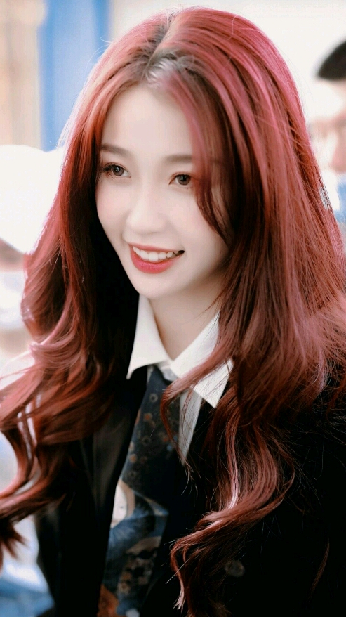 谁家的姑娘这么好看#红发美女虞书欣