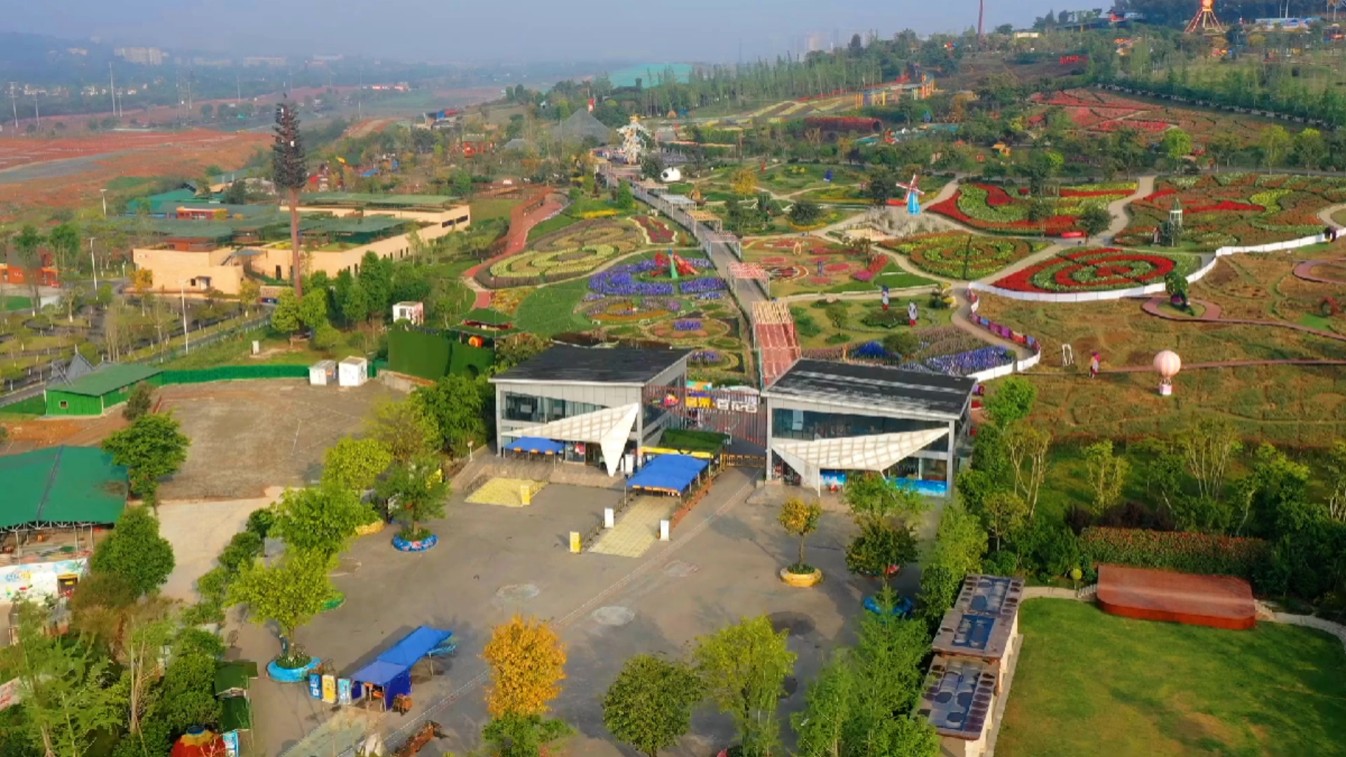 我和春天有个约会#成都的朋友,周末来新都音乐百花谷,赏花饲养小段镲