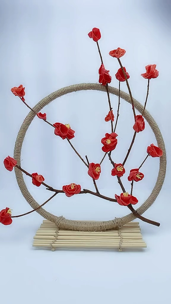 手工制作#废旧的电线和蜡烛相遇变成漂亮的梅花摆件.