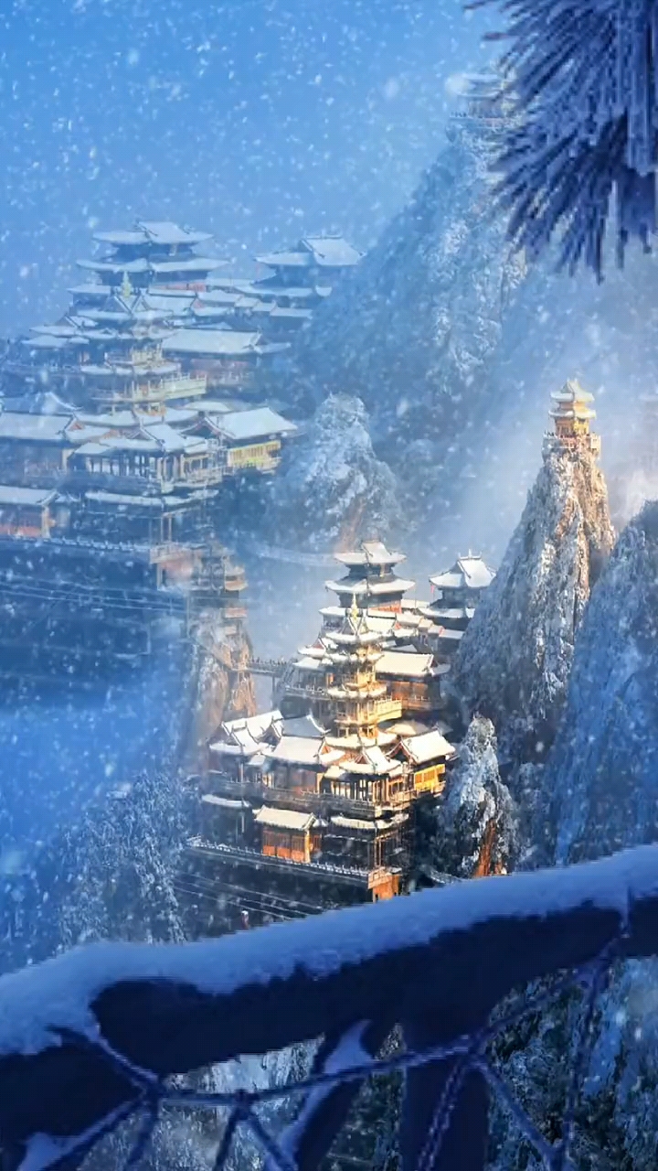 老君山入秋第一场雪,银装素裹如仙境.-度小视