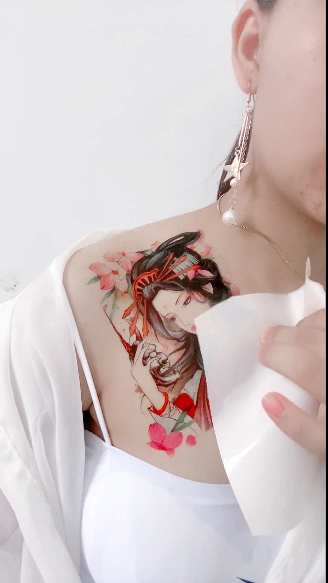 落泪艺伎身上文,从此不爱任何人