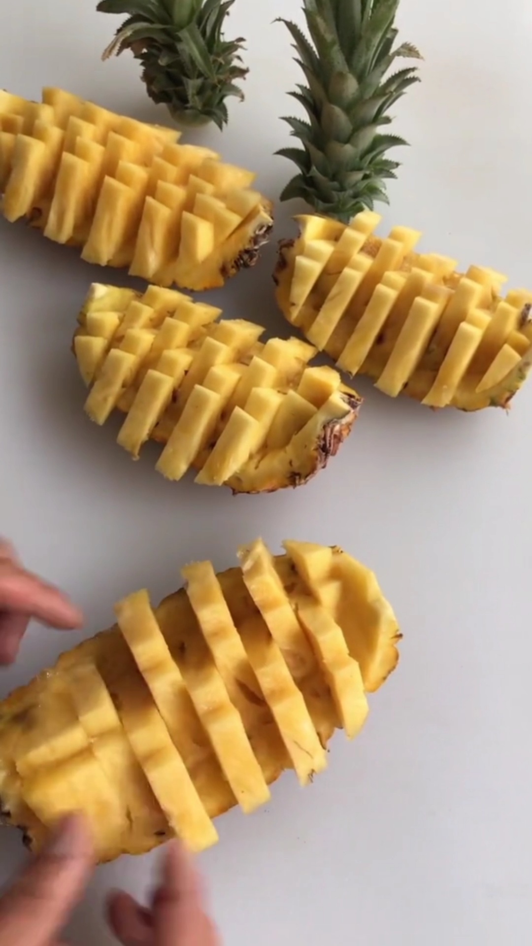 菠萝做的果盘,很漂亮,你们会做吗?