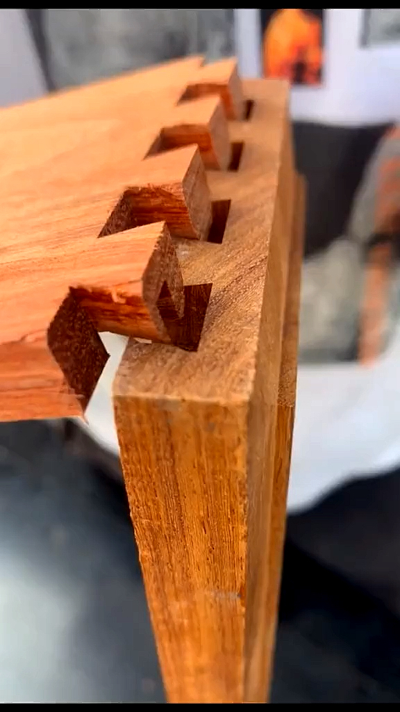 古典红木家具#榫卯结构传承了上千年的工艺,我们的家具一直采用赐统