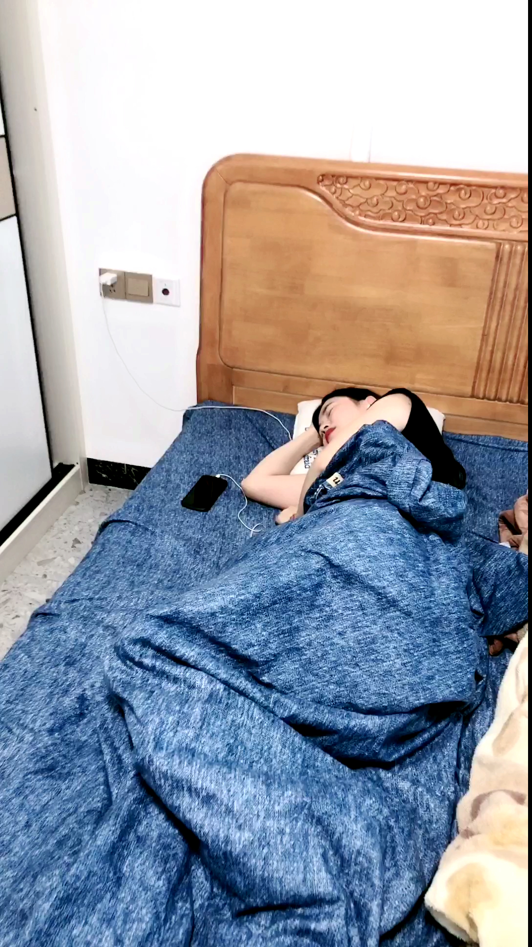 教你一招叫女生起床