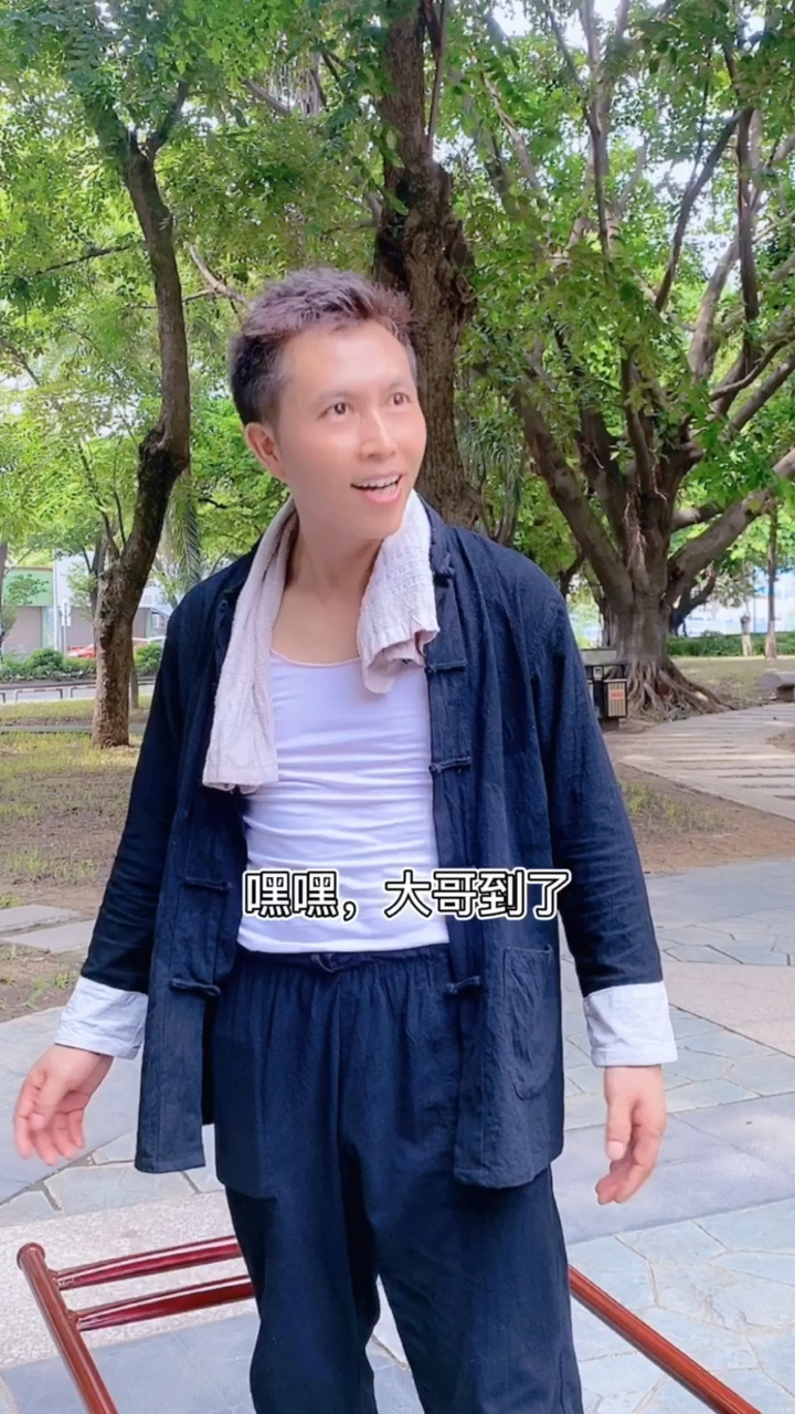 甄子丹#甄子丹陈真在上海滩拉黄包车第一天就遇到坐霸王车的大哥了