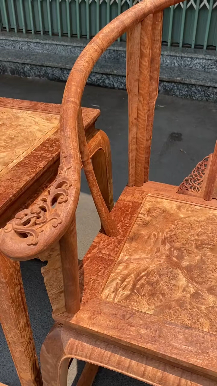 缅花树瘤皇宫椅三件套