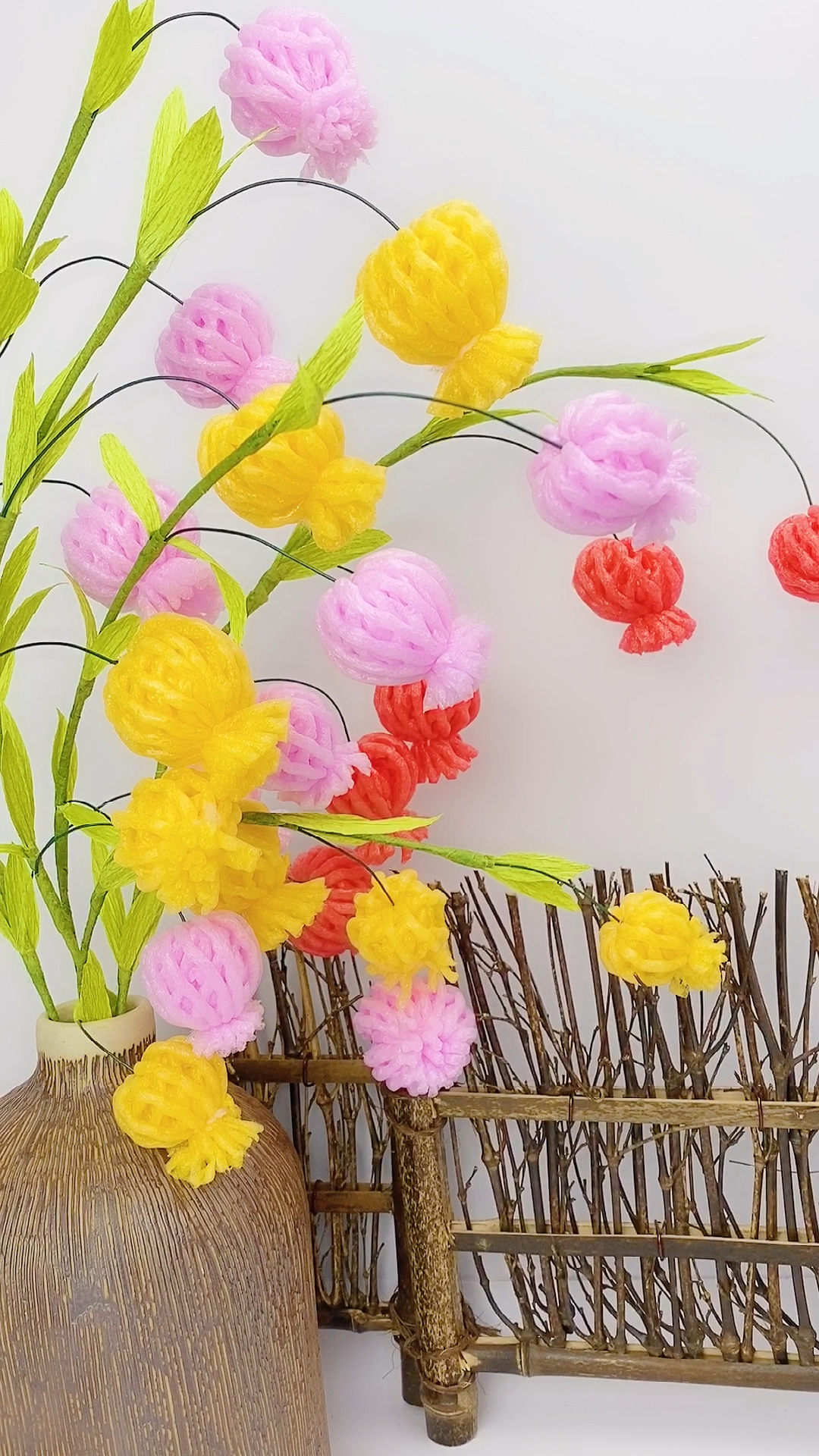 全民手工制作#几秒教你用水果网做个好看又简单的铃铛花