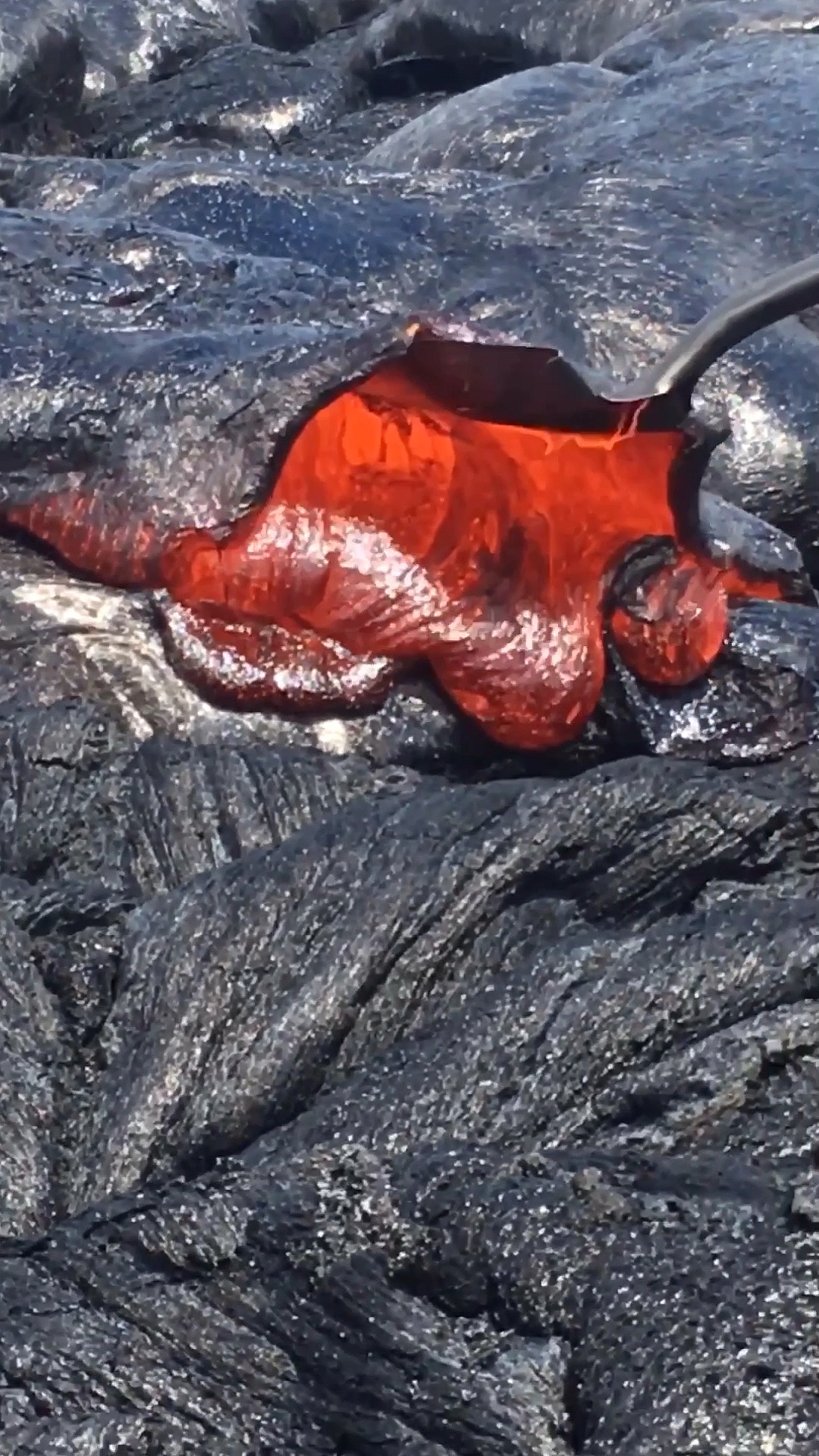 大自然奇观#夏威夷群岛流动的岩浆-度小视