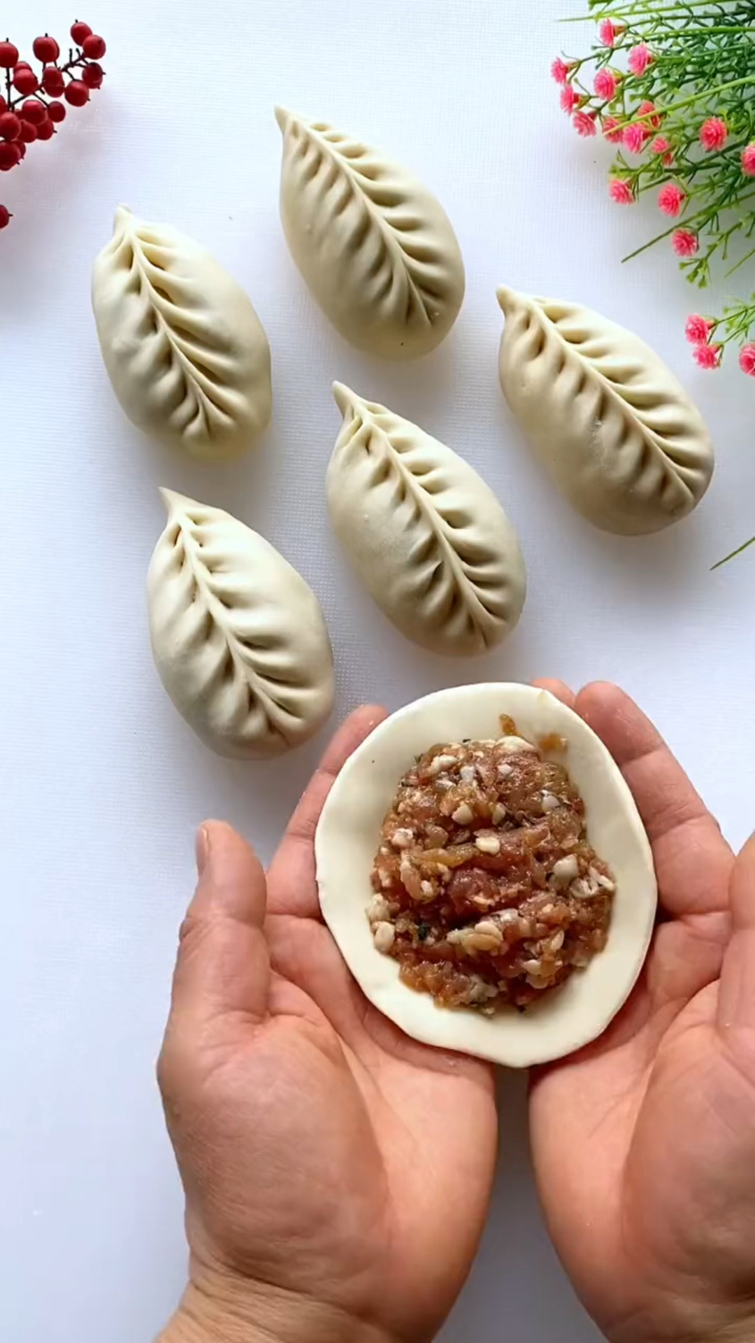 美食#柳叶包子慢动作包法