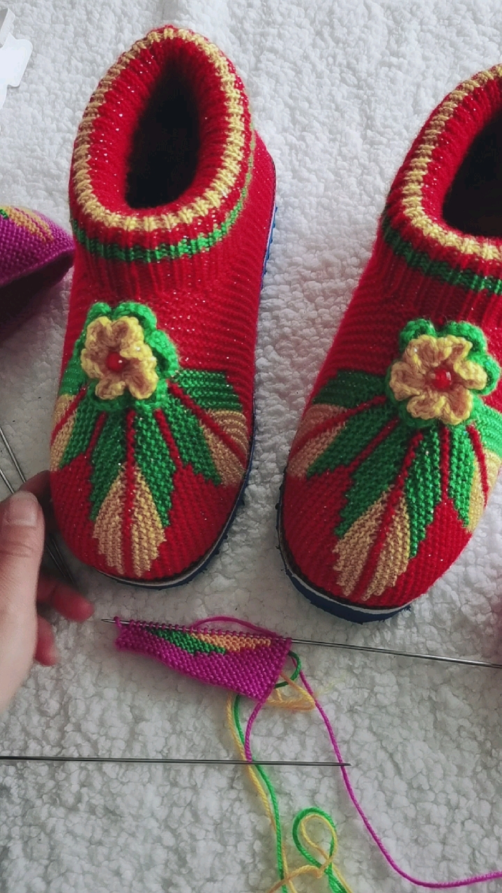 下午好,明天出叶子花毛线鞋教程
