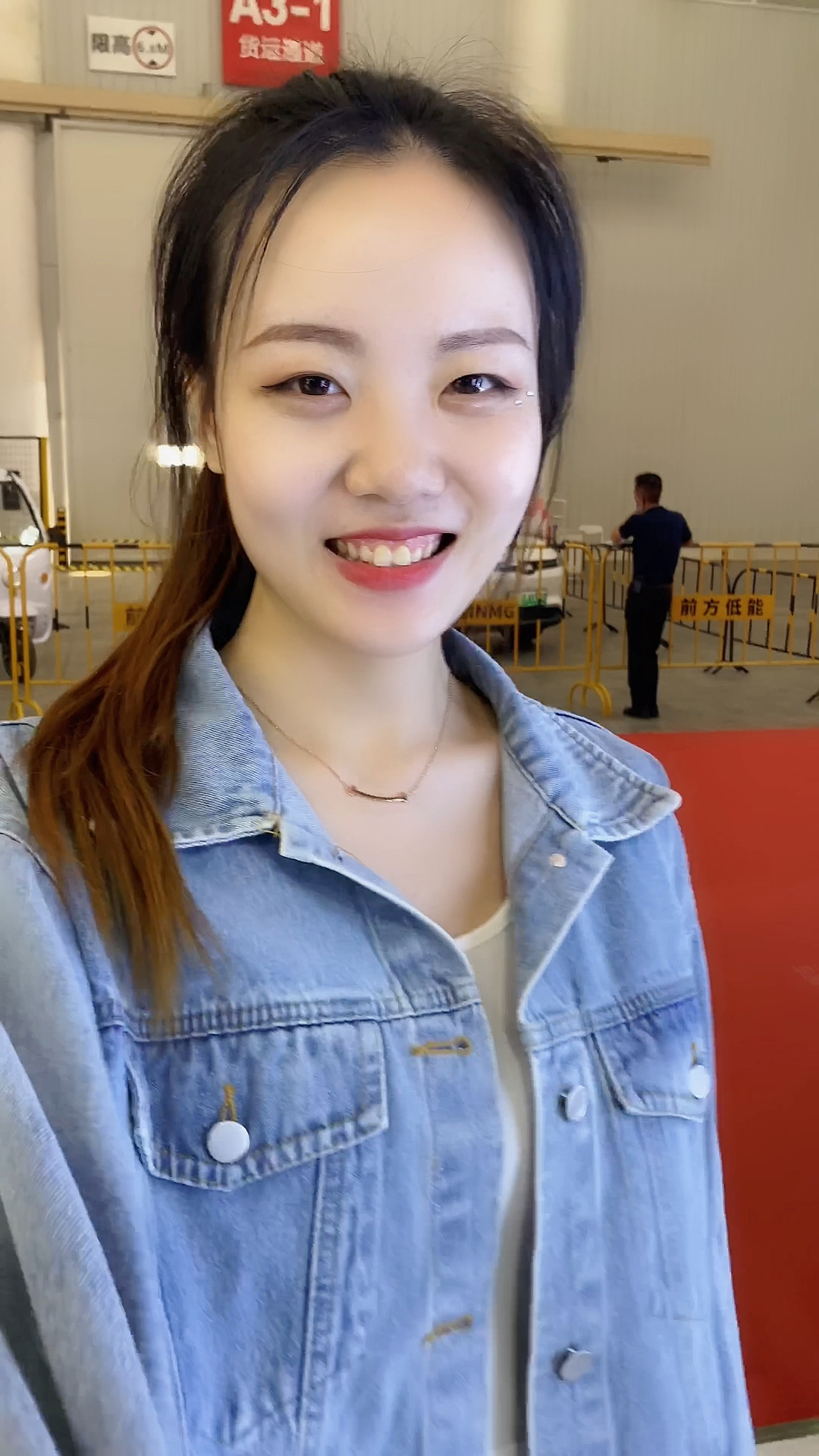 普通的女孩子笑起来也很好看啊