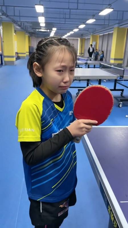 8岁的小海文,冲破荆棘,终于有了掌声与喝彩!