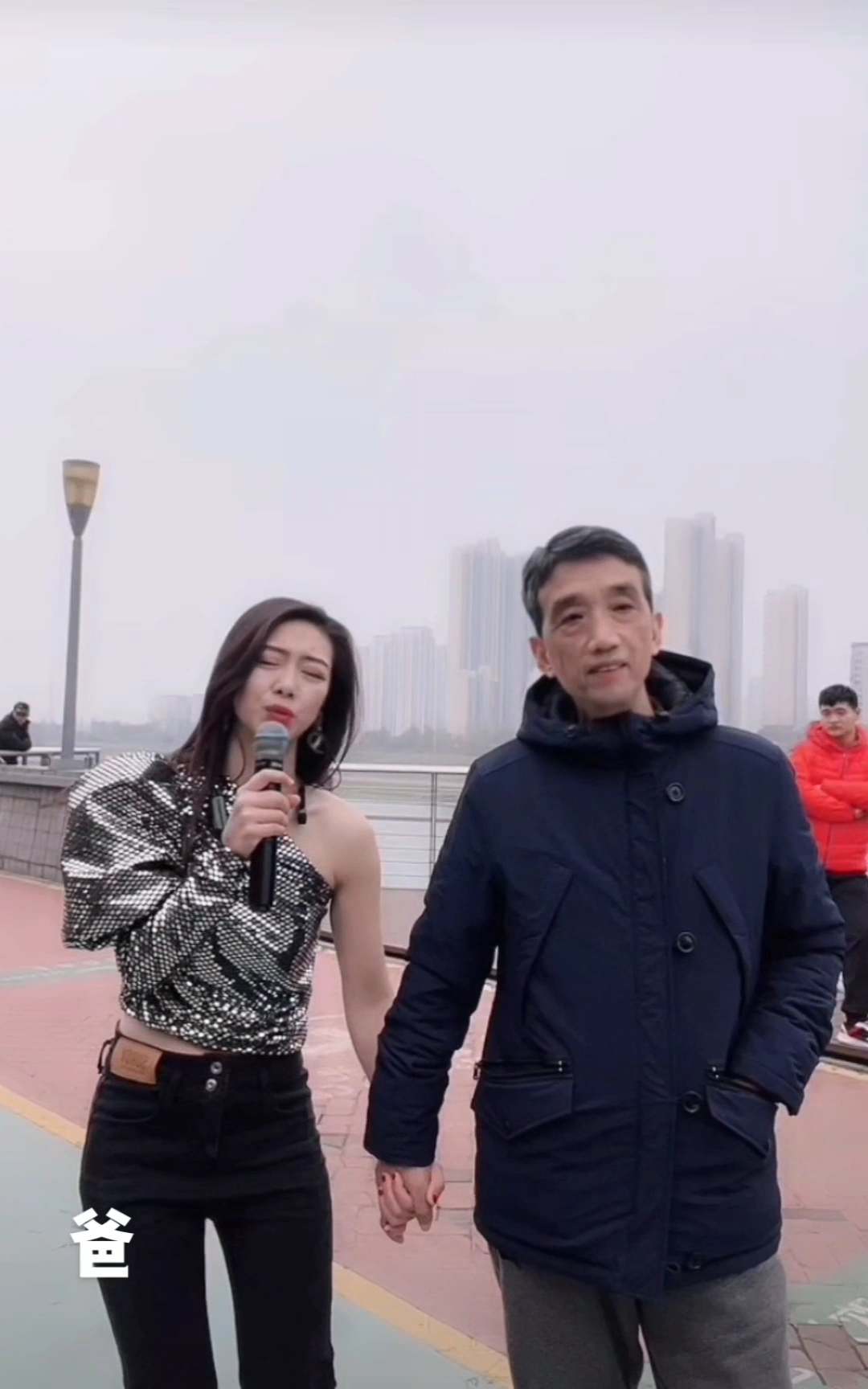 唐艺旗下新主播张小佳一首爸唱哭了浏阳河畔的长沙人民