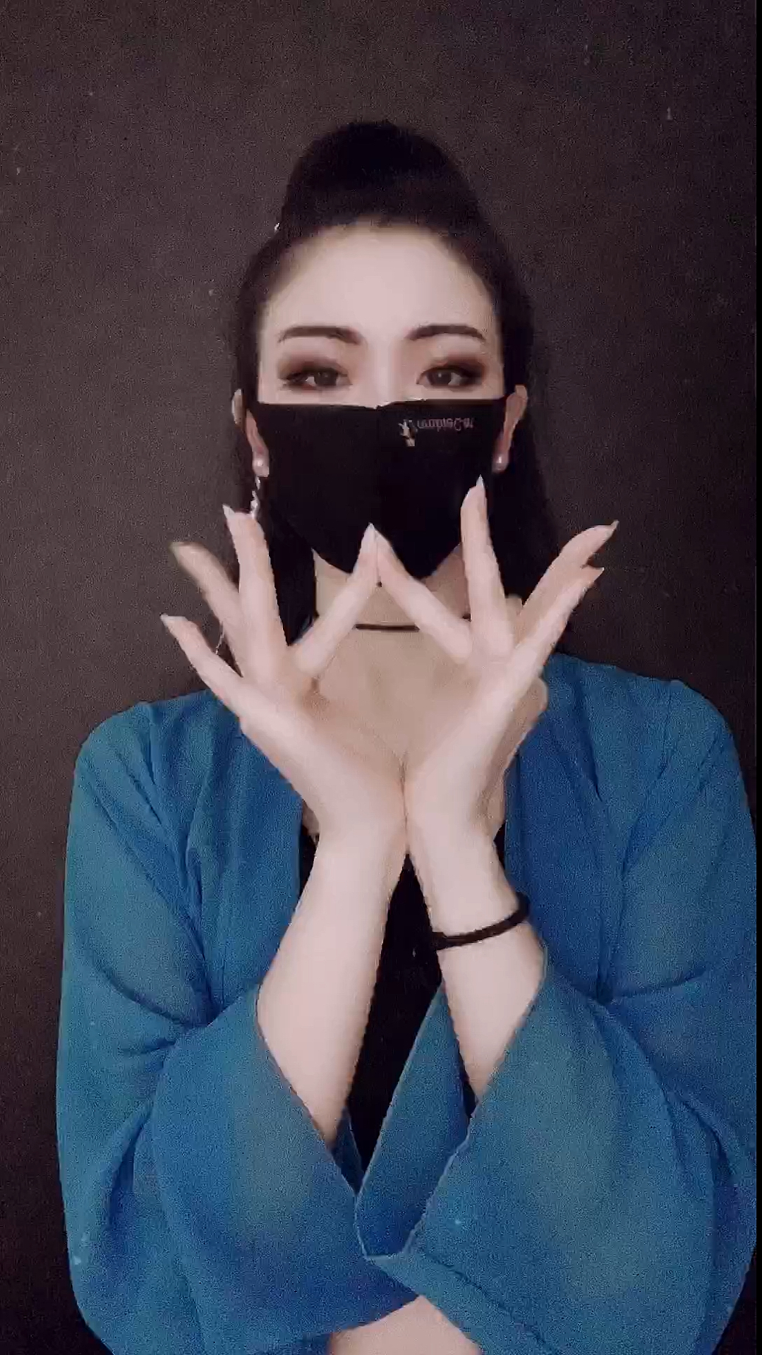 羽儿小姐姐手舞夜萤火虫你和我