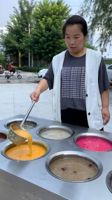 老公抛弃我三年,我给爸妈3千卖营养粥每天收入8百现在有车有房