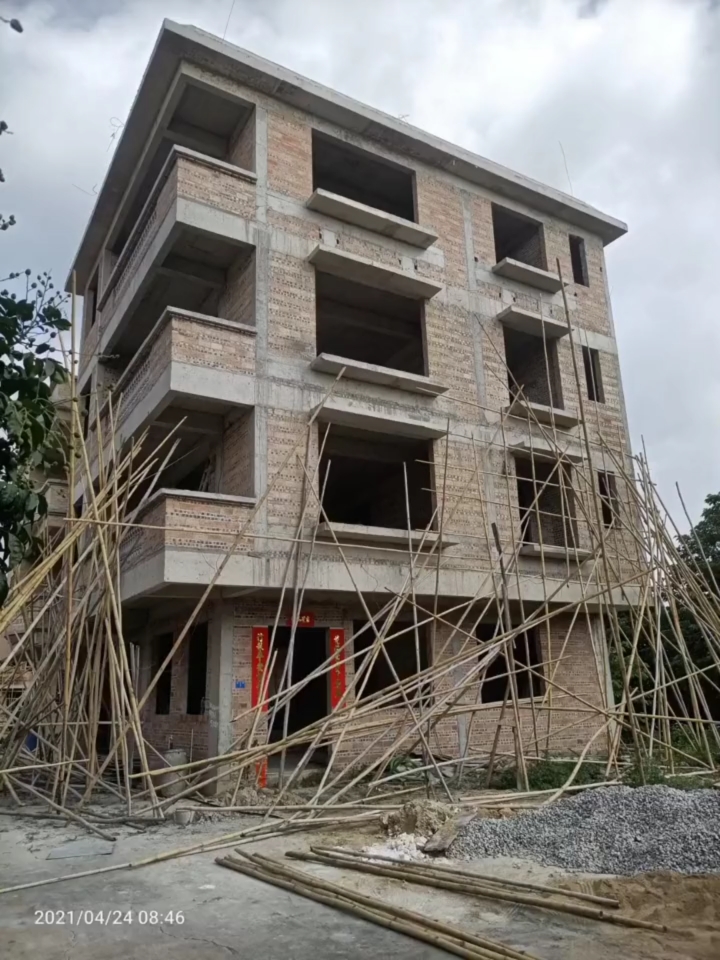 钢筋混凝土#城市套路深,打工10年回农村20万自建房,大家怎么看.