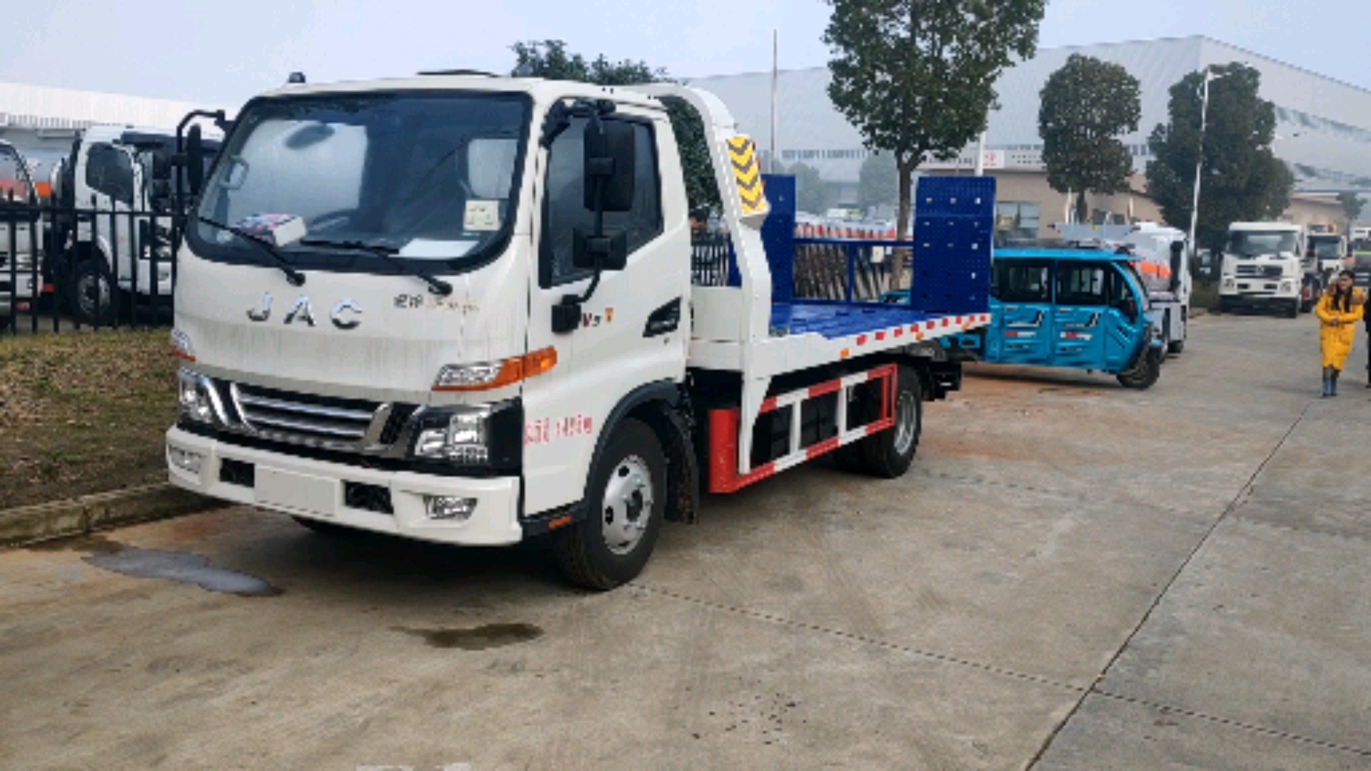 国六江淮骏铃v5全落地清障4.2米清障救援车拖车翻转液压尾板