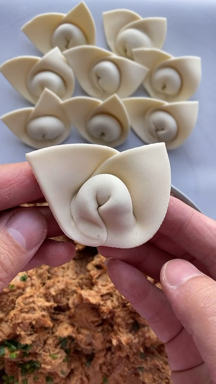 花样面食#简单易学的馄饨手法