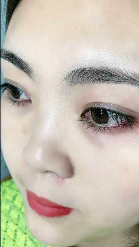 教你如何养出长睫毛#45岁老阿姨用了两个月时间养出来的眼睫毛和眉毛