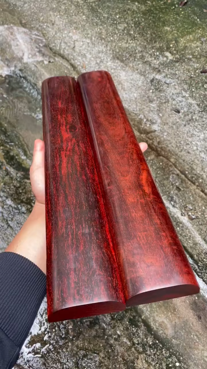 缓解期小叶紫檀镇尺摆件