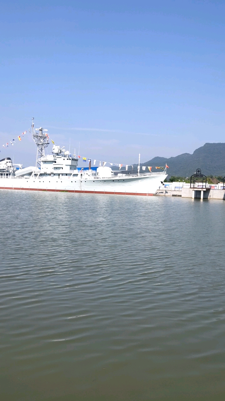 耗时5个月,退役导弹护卫舰金华舰落户东阳横店,1983年入役,服役36年