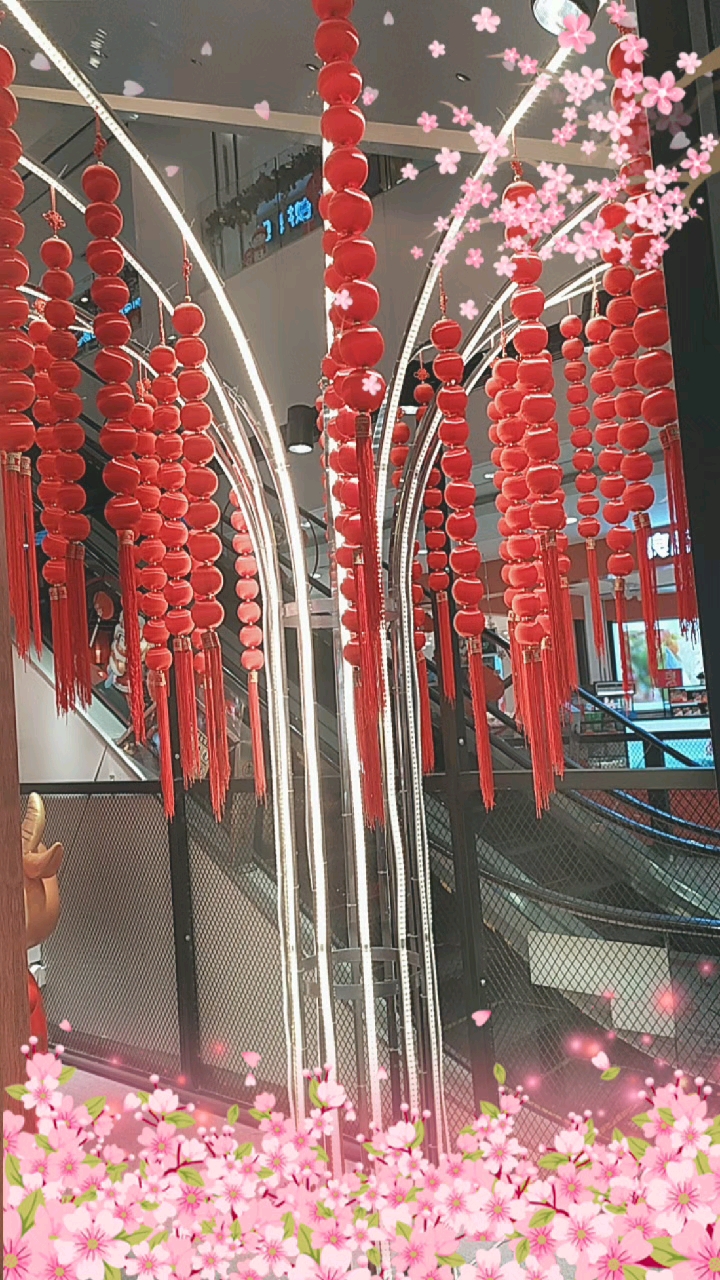 都市每一天#春节去了关外天虹商场灯笼高高挂又新年气芬