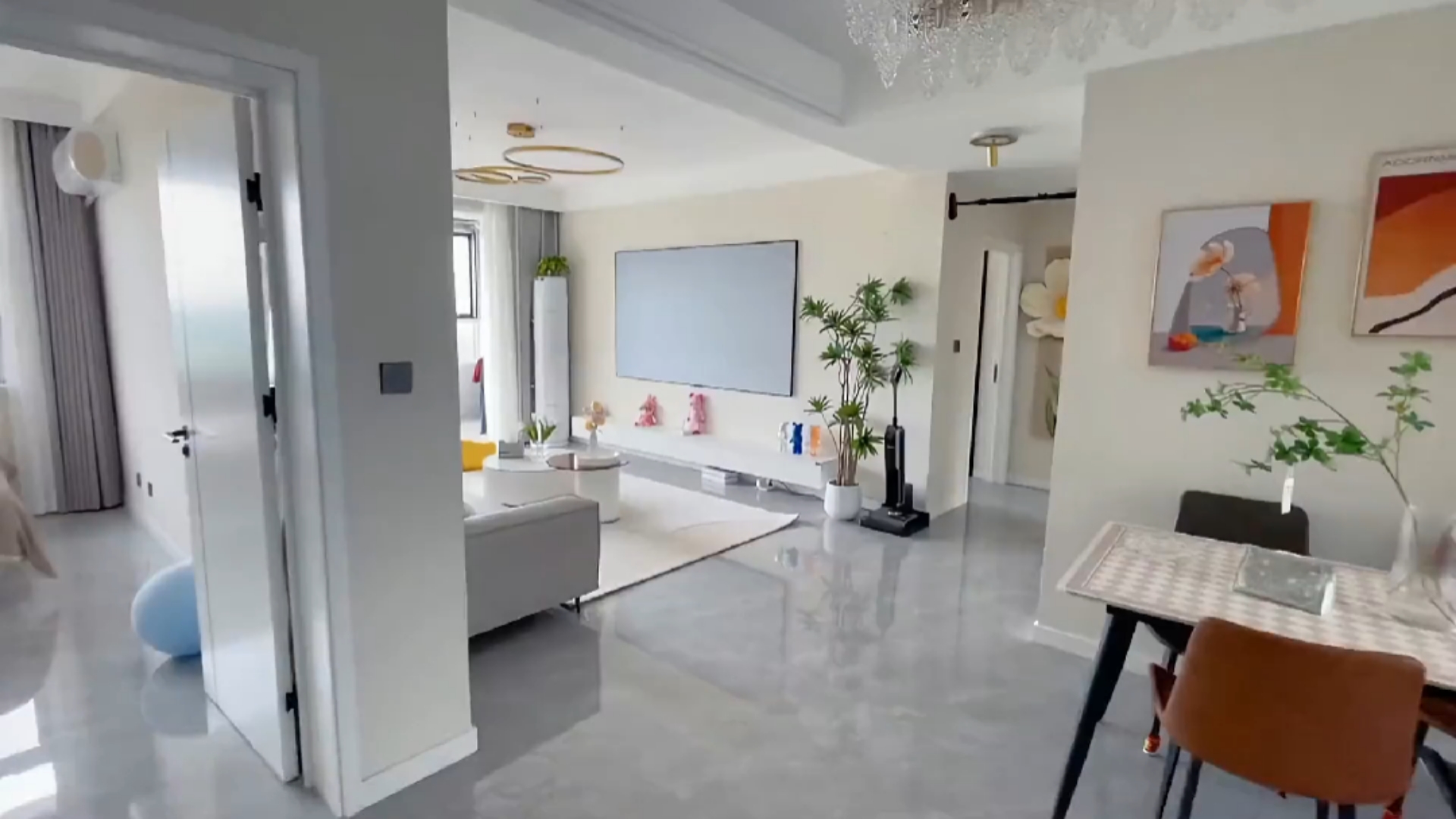 装修的朋友看过来,家用雪中花乳胶漆,健康环保不褪色.