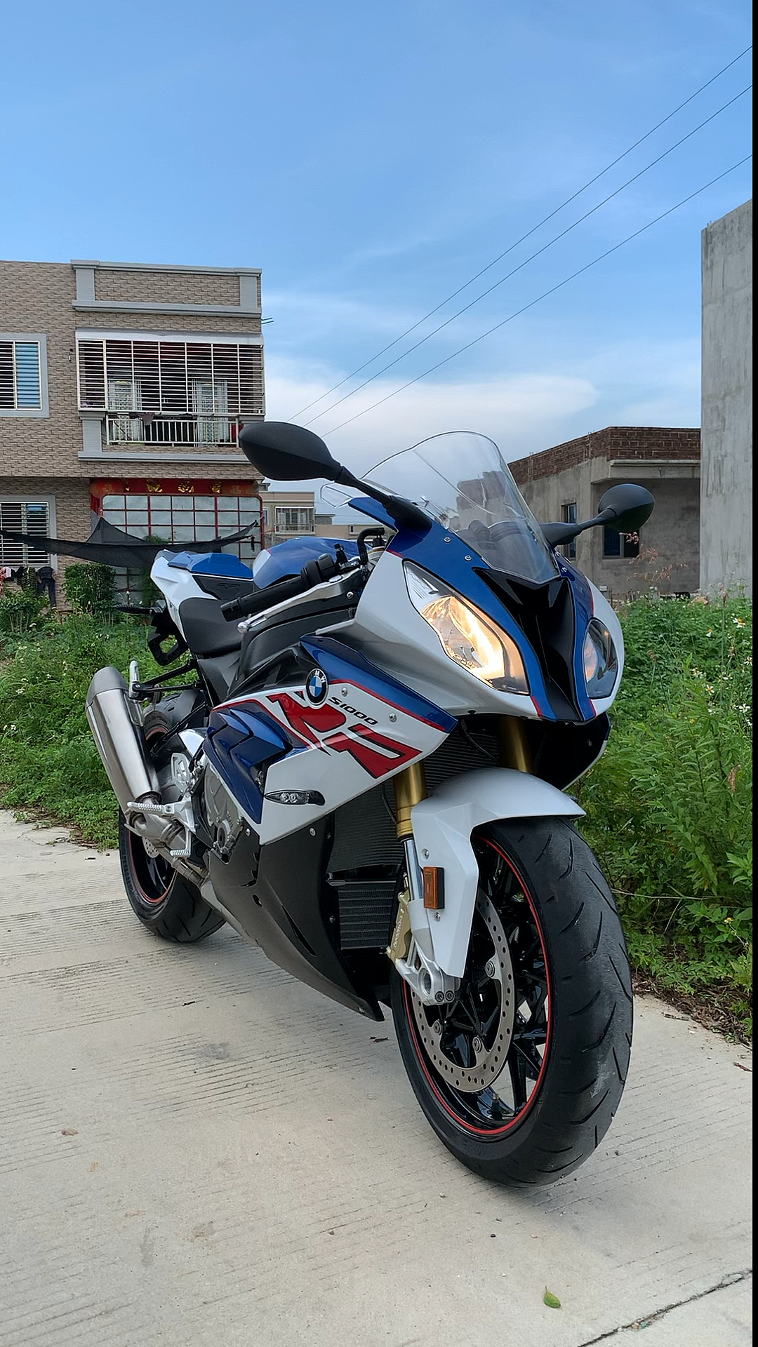2018宝马s1000rr_末代大小眼-度小视