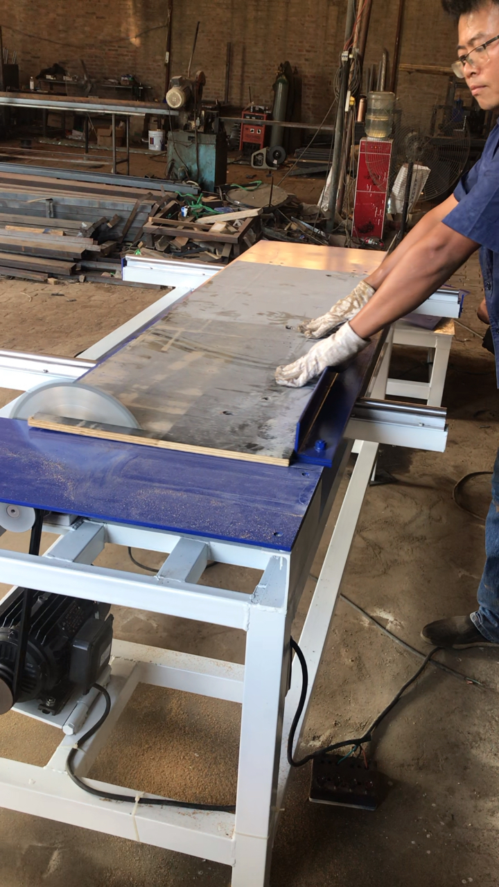 木工工机械设备#木工大板截料轻松锯出木料光滑平整