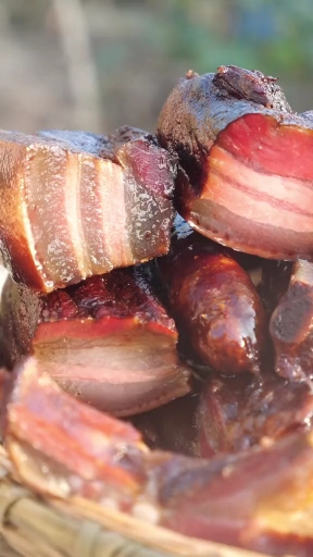 腊肉煮好了,又要来吃的吗?