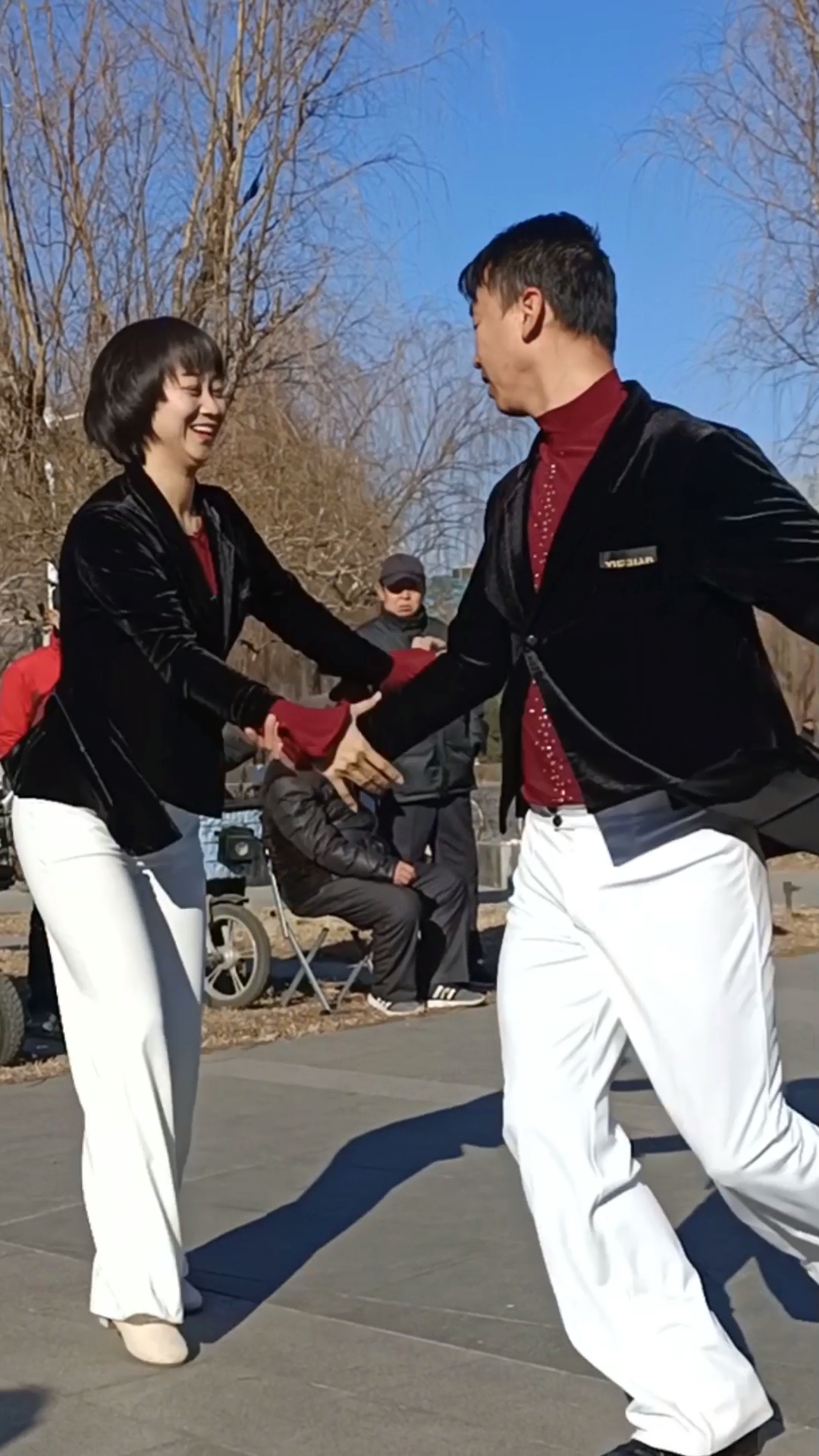 唐山滨芳兄妹组合