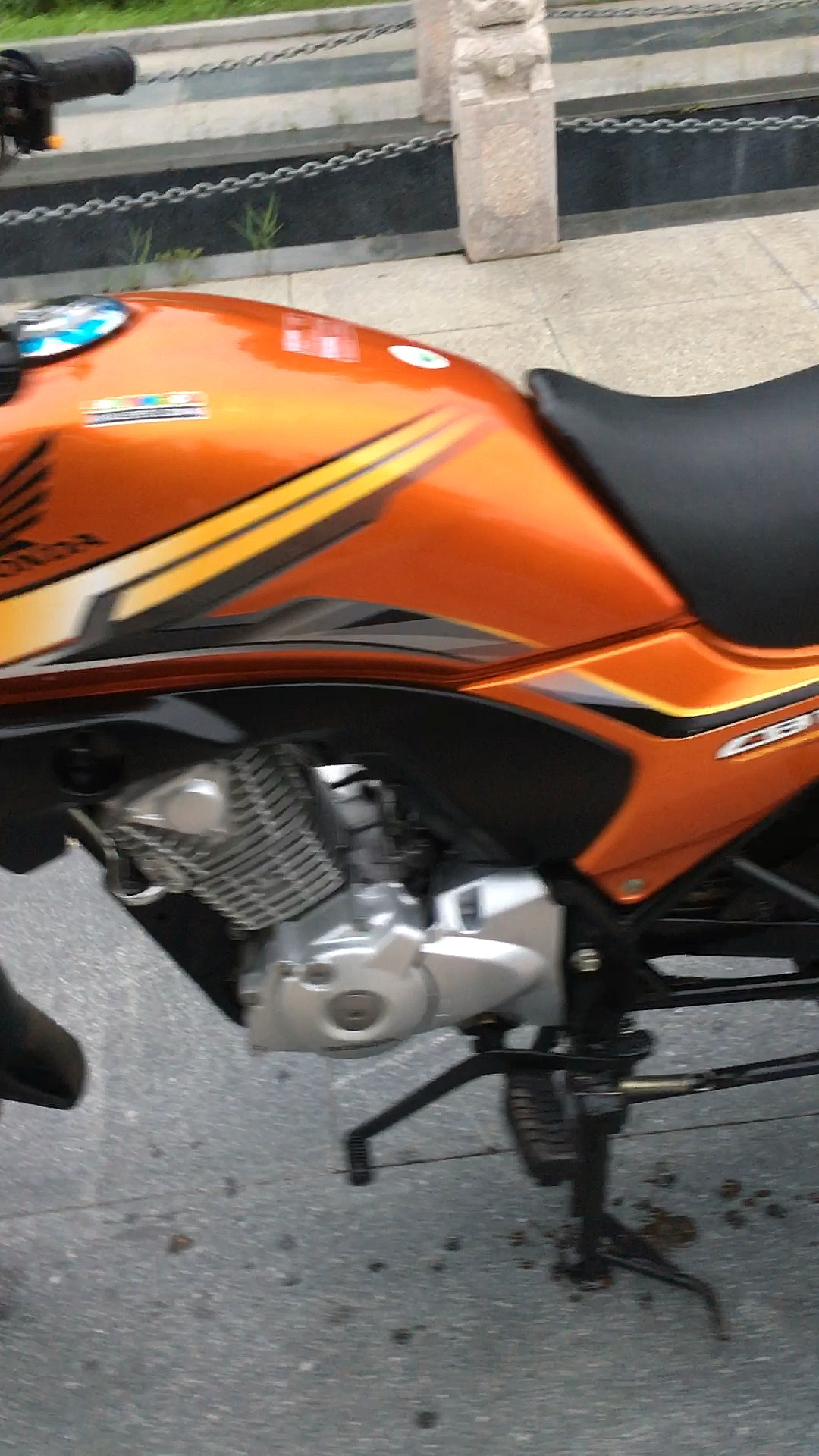 新大洲本田锐彪cb125