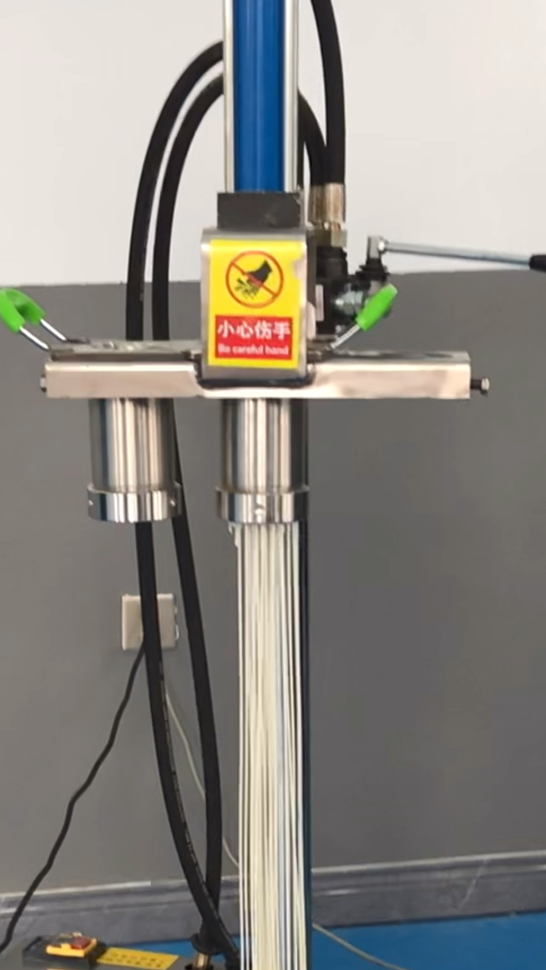 液压饸饹面机#面馆食堂用的饸饹面机面条均匀大小碗可调