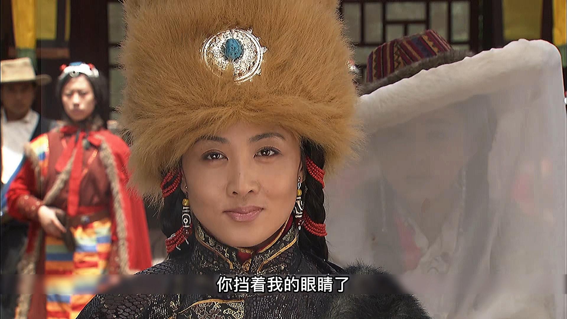 茸贡土司为了救济百姓的饥荒之灾把自己的女儿贡献给傻儿子