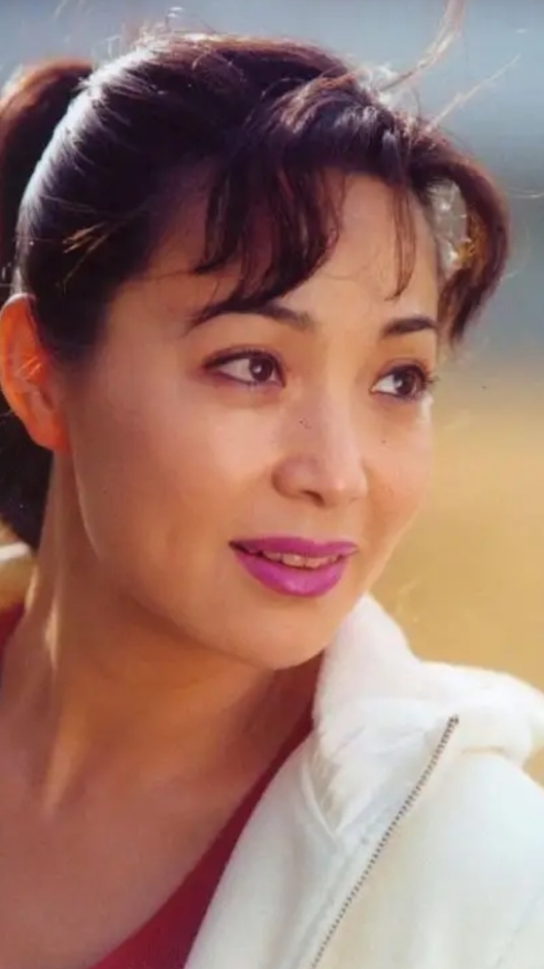 明星#皇后专业户"戴春荣:与老师结婚34年零绯闻,女儿女婿也是演员