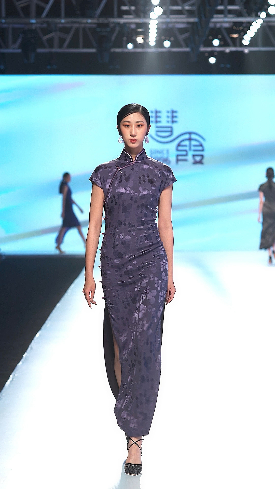 广东时装周春季,旗袍秀