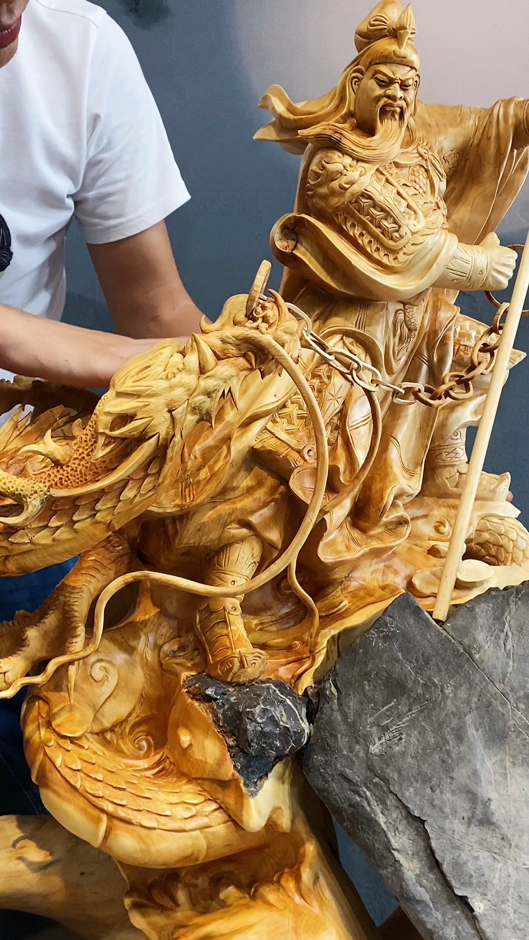 石春林原创视频#关公踏龙战长虹,古今人穷志不穷.-度小视