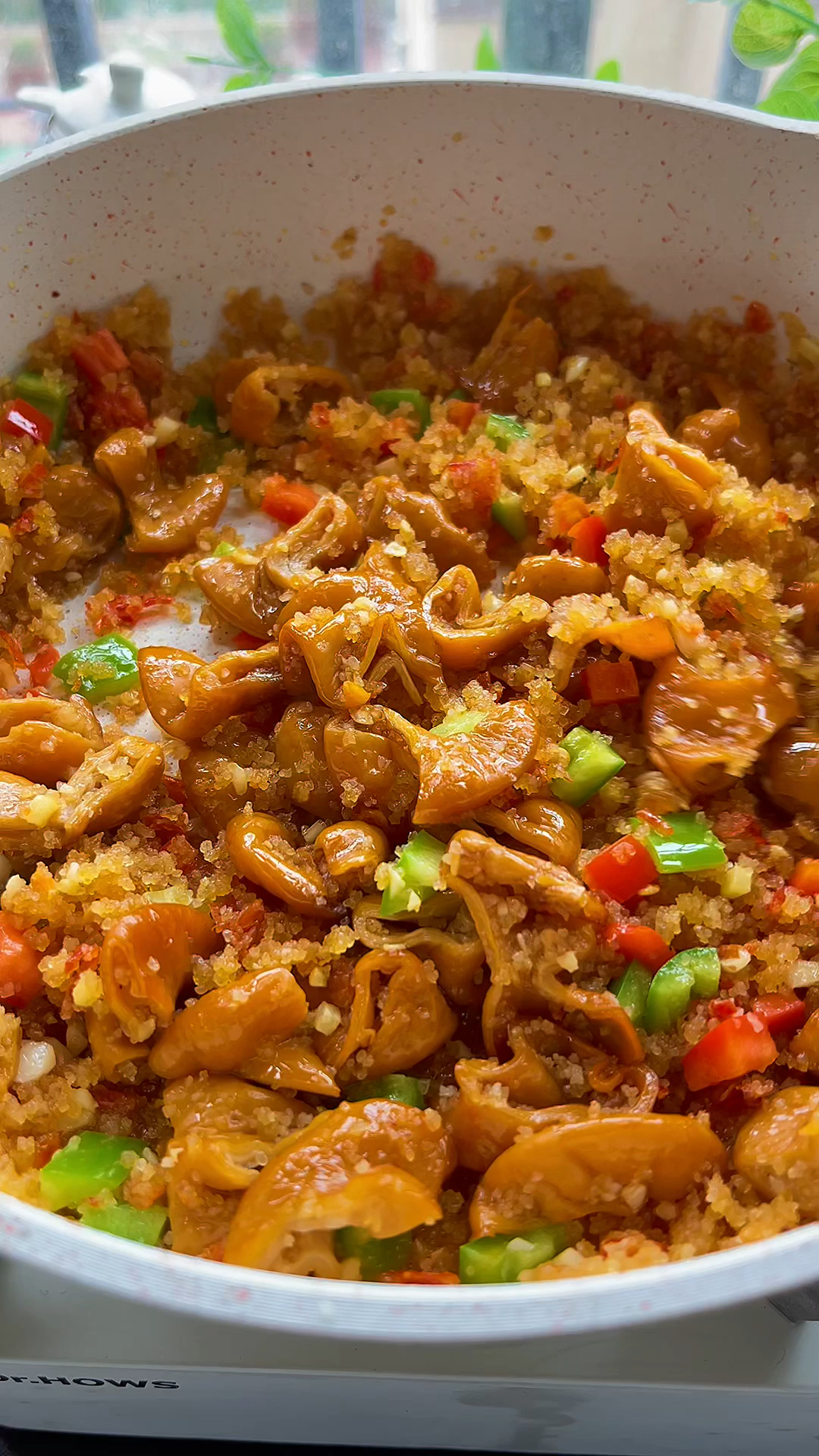 湖北特色菜炸胡椒炒肥肠每次在饭店都要点