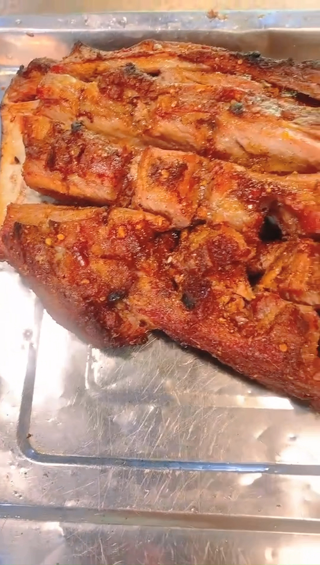 无烟蒸烤大羊腿烤制出炉太有食欲了吧不需要回来翻动和抹料只需要将