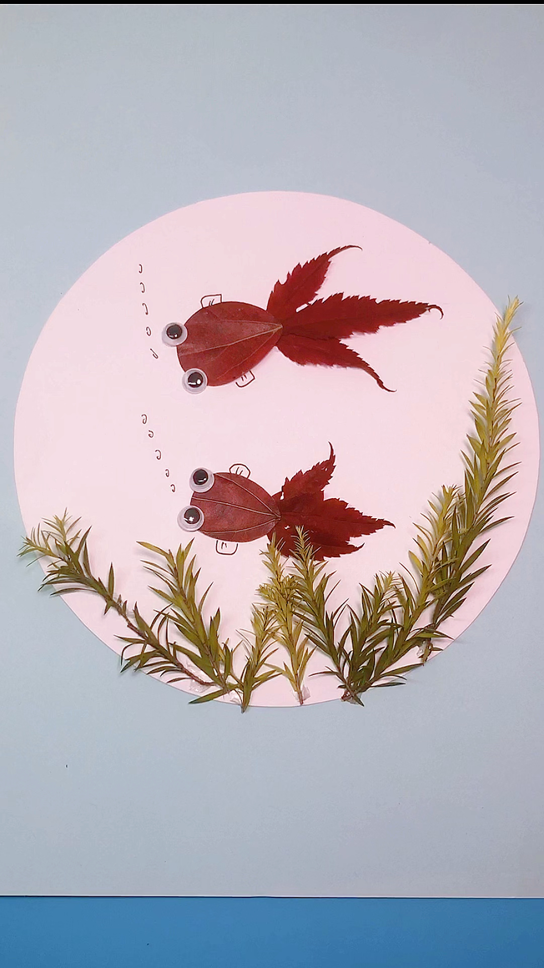 幼儿园手工#枫叶拼贴出小金鱼,简单又好看