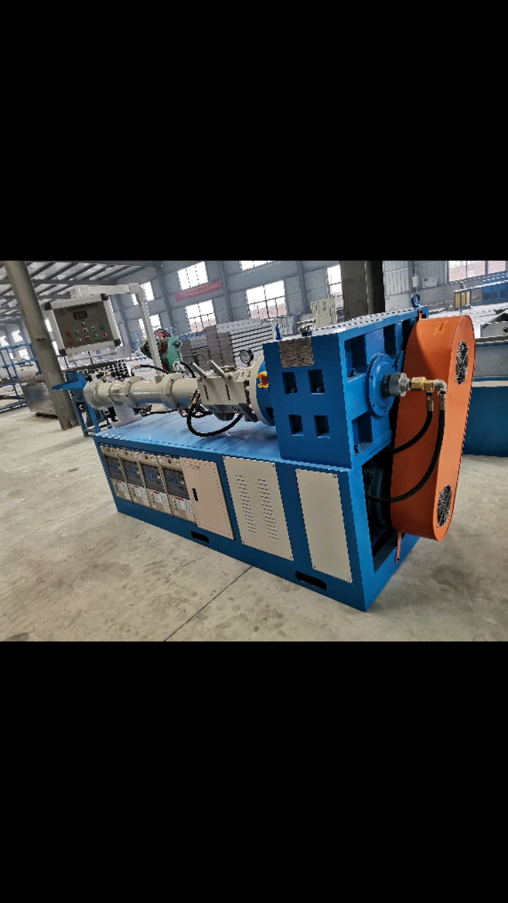 橡胶挤出机厂家#橡胶挤出机,河北伟源橡塑设备有限公司专业生产