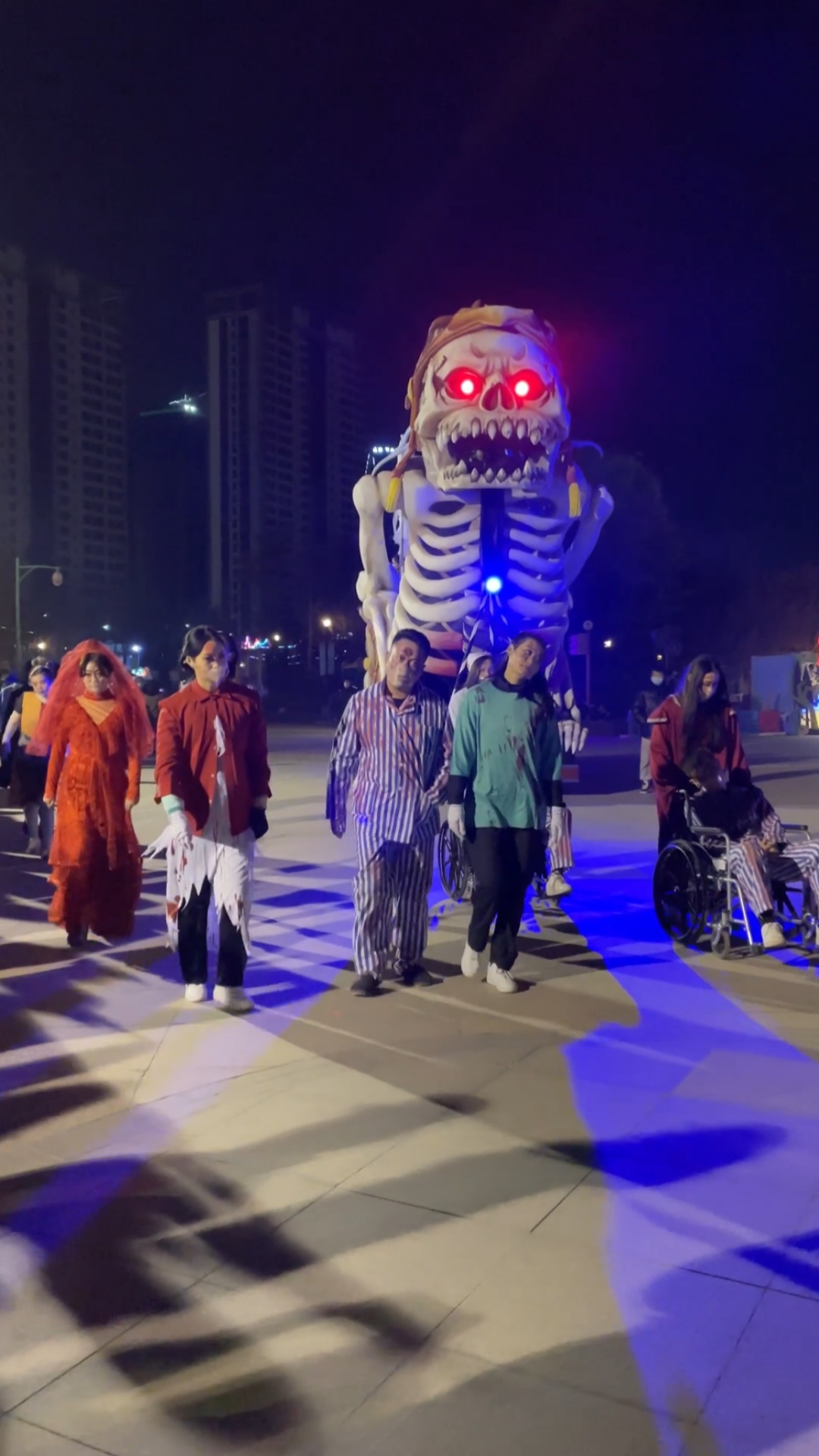 乐华城恐怖大巡游你敢看吗