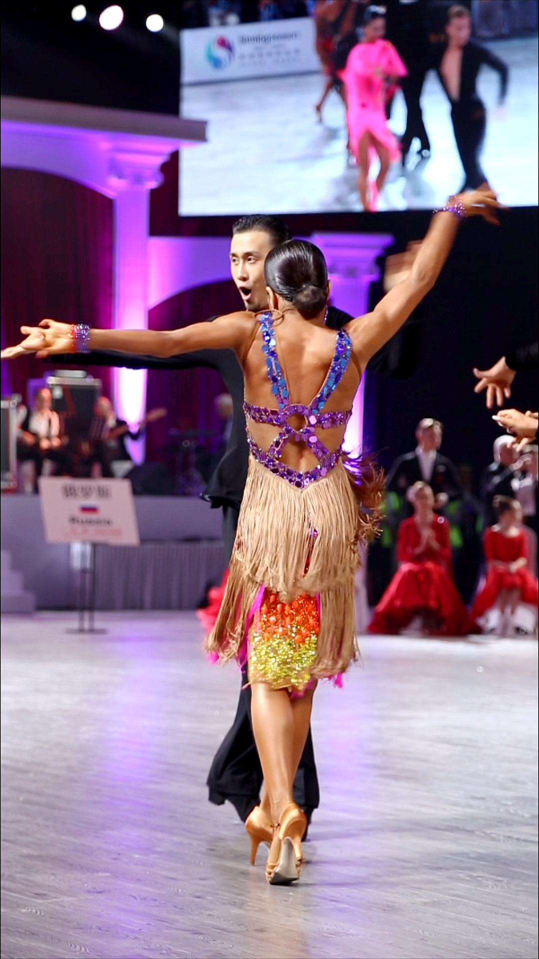 拉丁舞#动感狂野的拉丁舞,高手来了,热情奔放的桑巴舞,太让人上土了