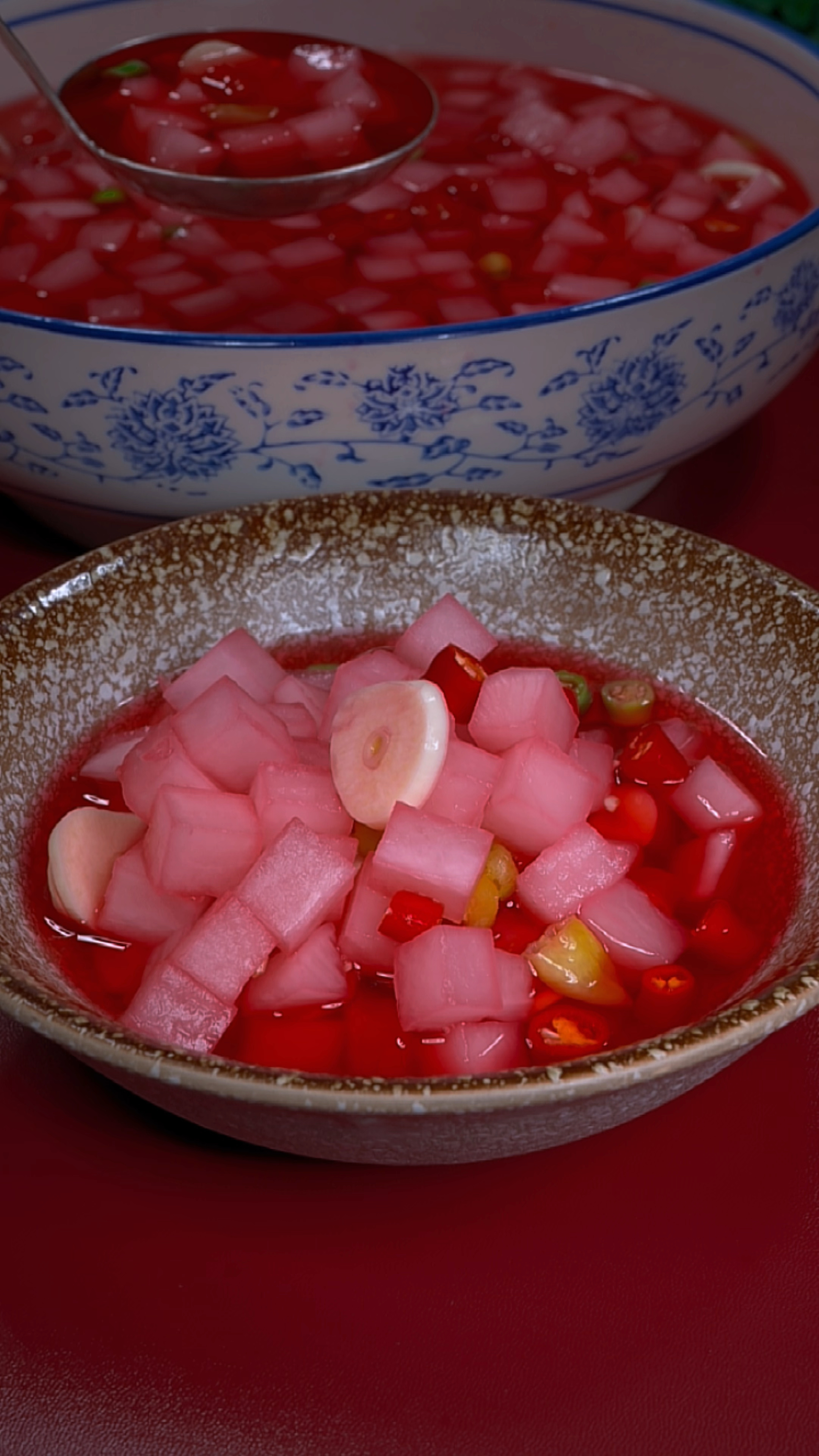 饭店最不起眼的泡萝卜,很多人吃了一份还打包一份,其实做法很简单-度