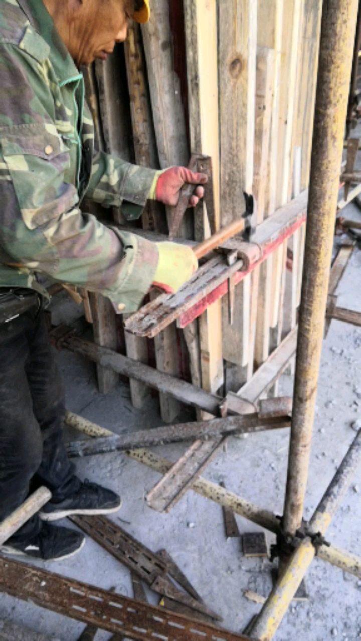 上班生活#方柱的转角加固措施.