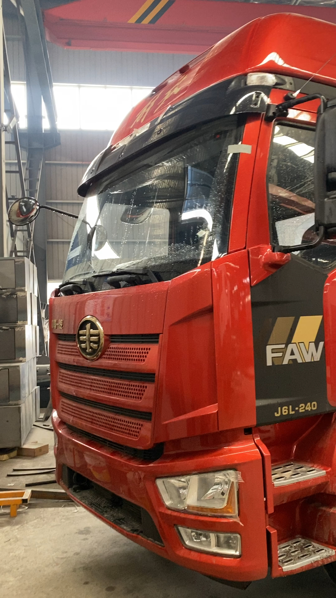 6米8解放j6l精英版高顶双卧冷藏车