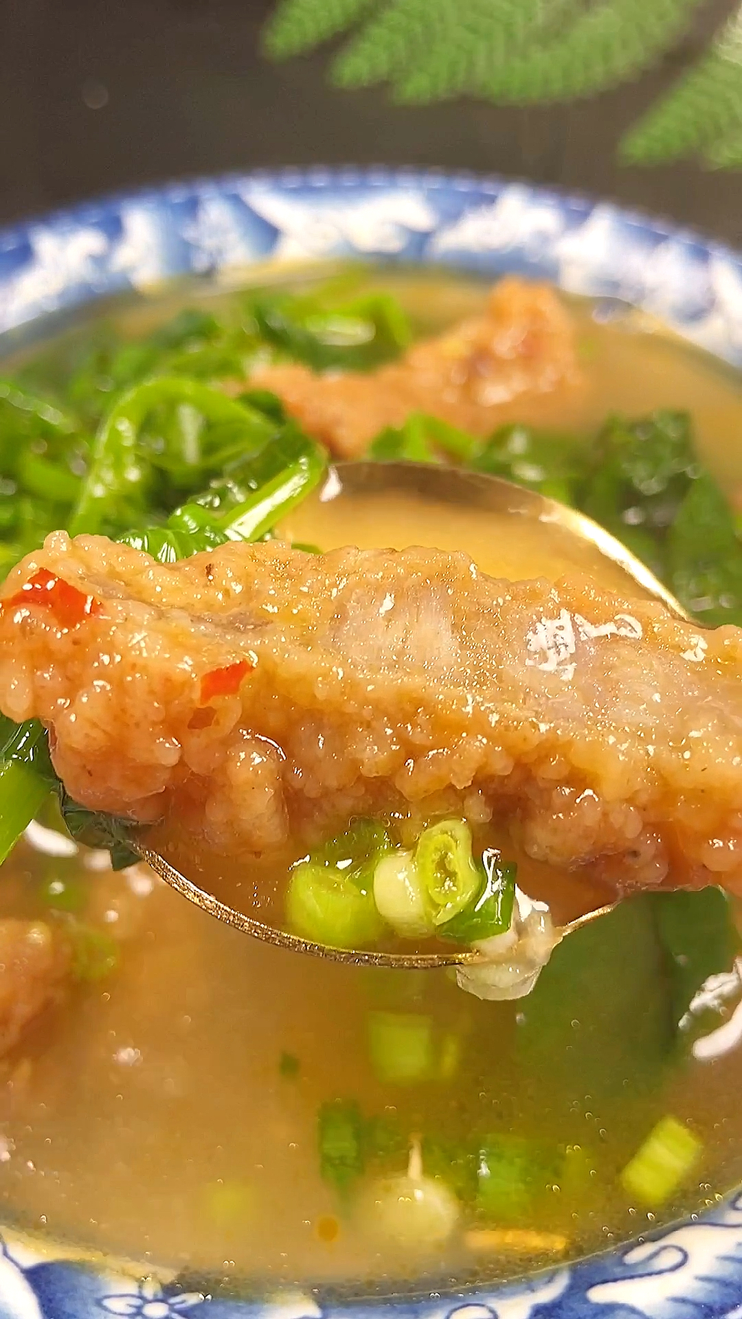 家乡特色美食#豌豆尖酥肉汤你们家乡这样吃吗?