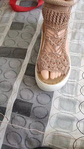 手工钩织#六转发,手工钩凉鞋教程