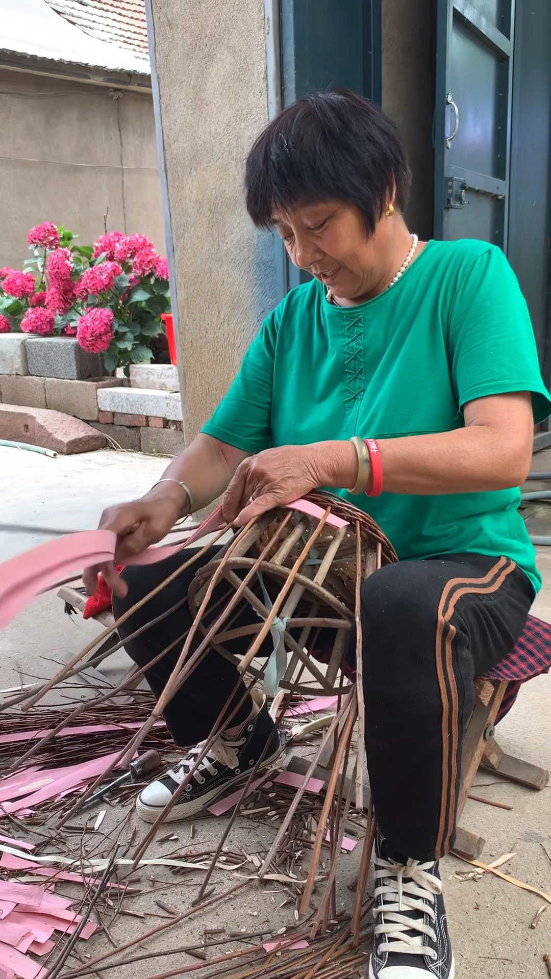 麻绳编花篮的步骤图片